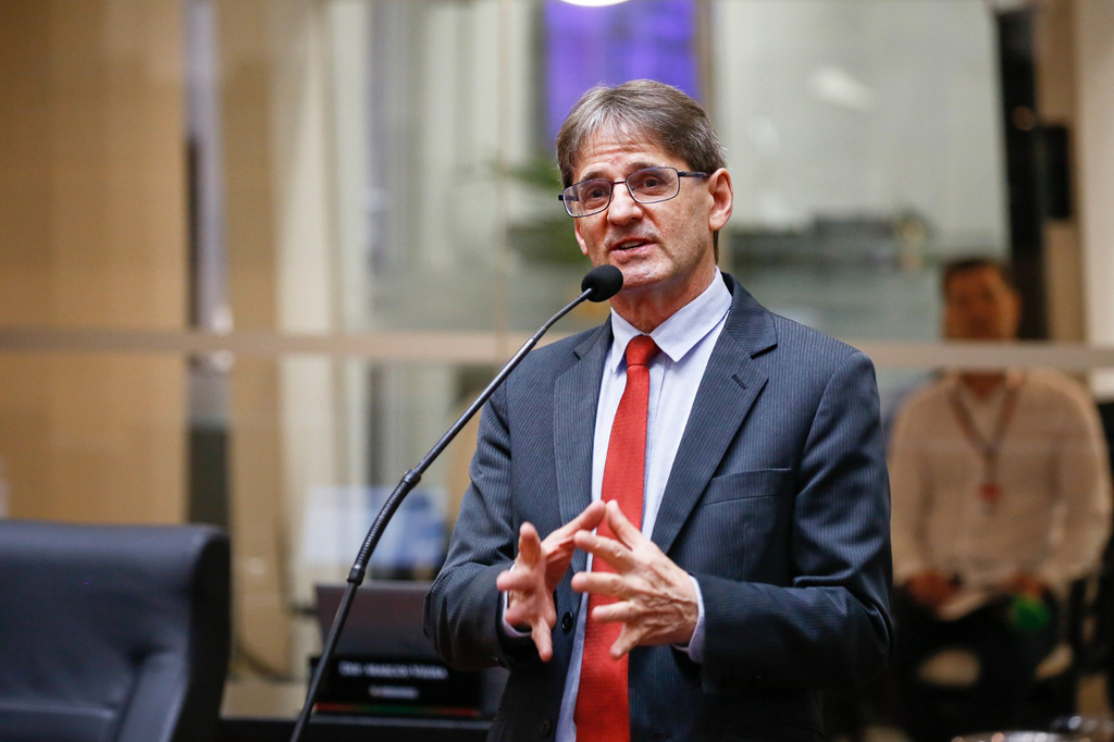 Deputado Neodi Saretta promove reunião regional da CONAB em Herval d’Oeste